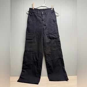 American Eagle Women’s Black Cargo Pants